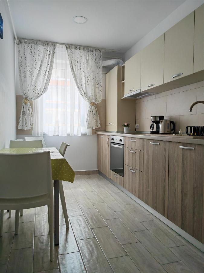 Apartment Adelina Брашов Экстерьер фото